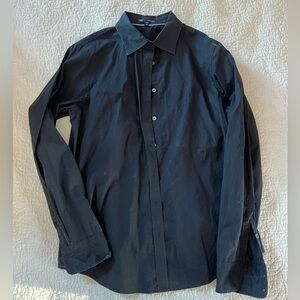 Women’s fitted button down shirt from the Gap, size medium